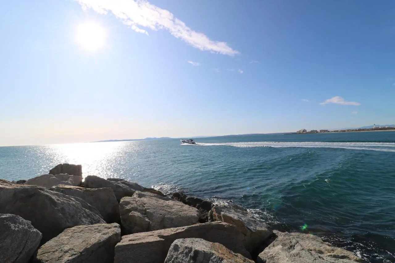 Les Roques Apartment Roses